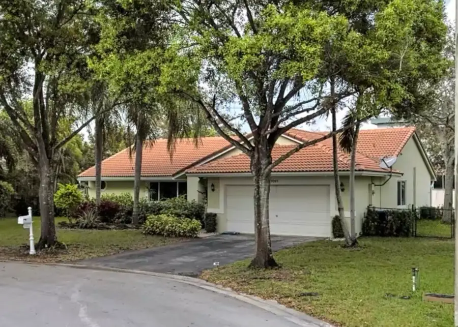 9285 NW 44th Court, Coral Springs, FL 33065 - #2
