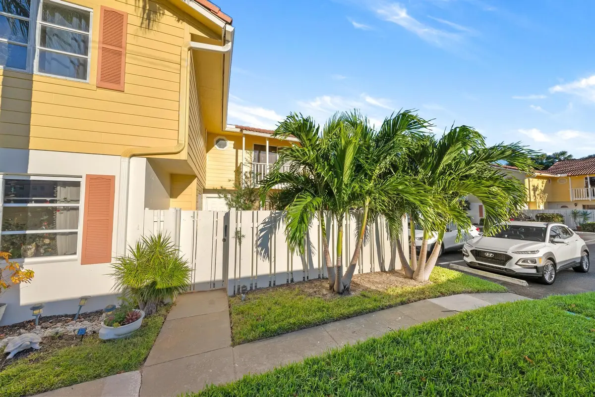 169 Seabreeze Circle, Jupiter, FL 33477 - #1