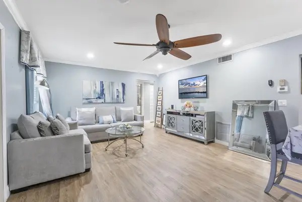 116 Lake Pine Circle #A-2, Greenacres, FL 33463