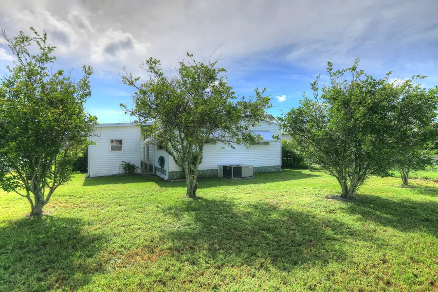 912 Oriole Circle, Barefoot Bay, FL 32976 - #2