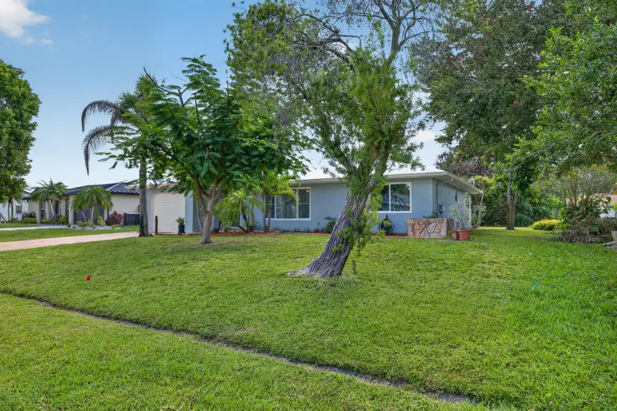 2231 SE Glover Street, Port Saint Lucie, FL 34984 - #2