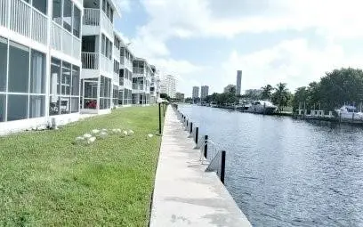 465 Paradise Isle Boulevard #307, Hallandale Beach, FL 33009