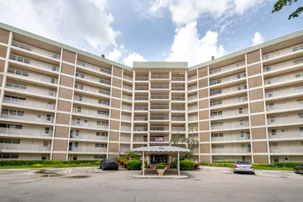 3090 N Course Drive #508, Pompano Beach, FL 33069