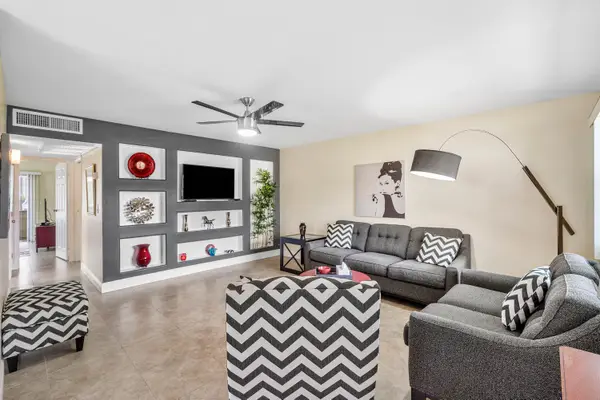 737 Flanders P Drive, Delray Beach, FL 33484