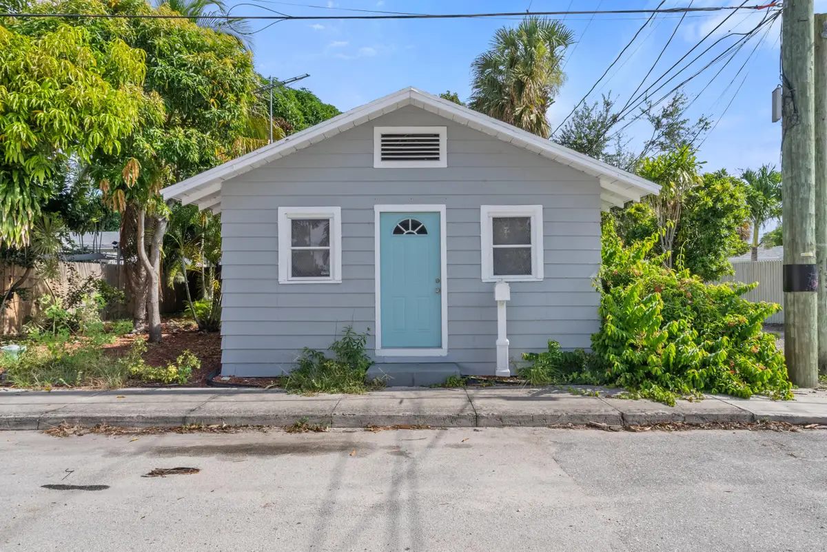 612 3rd Avenue S, Lake Worth Beach, FL 33460 - #1