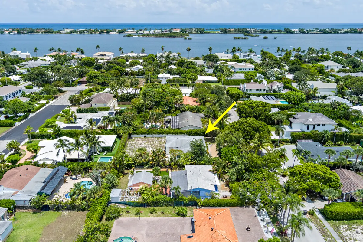 223 Ashworth Street, West Palm Beach, FL 33405 - #1