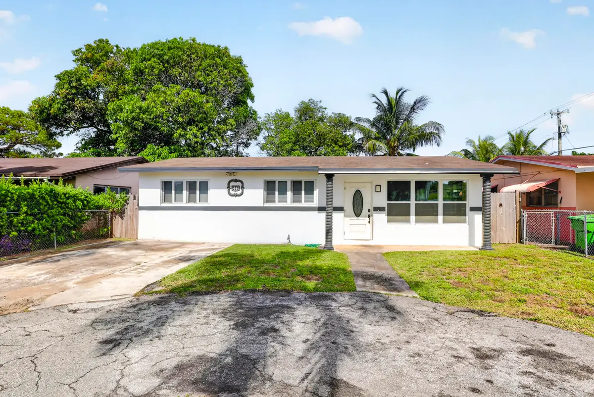 533 NW 17th Avenue, Fort Lauderdale, FL 33311 - #1