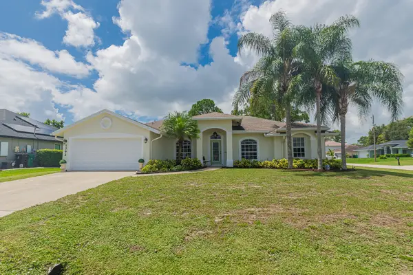 1392 SW Tadlock Avenue, Port St Lucie, FL 34953