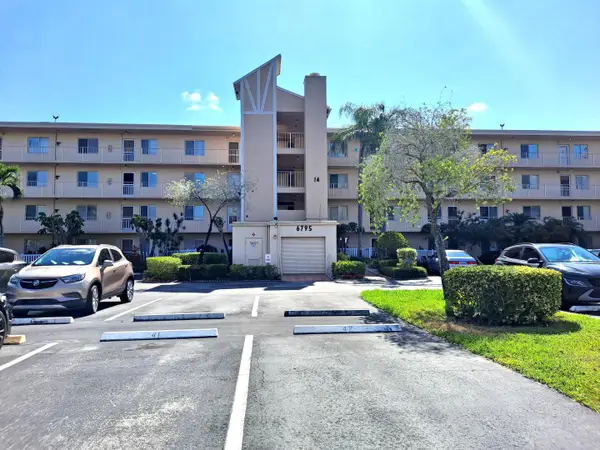 6795 Huntington Lane #405, Delray Beach, FL 33446