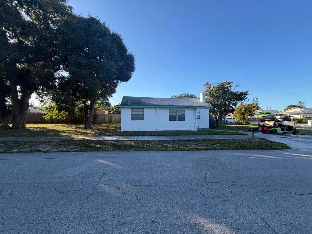 520 NW 3rd Street, Delray Beach, FL 33444 - #1