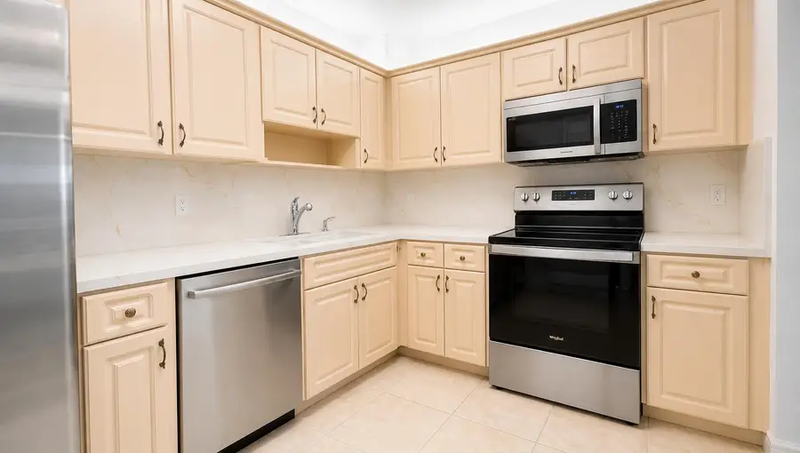 4001 Hillcrest Drive #705, Hollywood, FL 33021 - #2