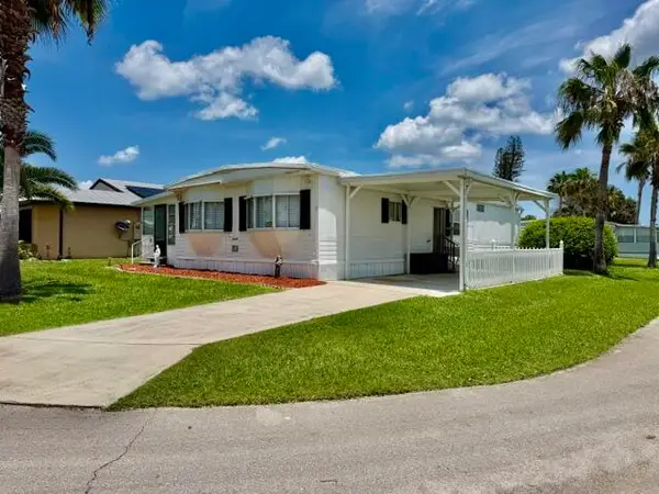 16 Grande Vista Way, Port St Lucie, FL 34952