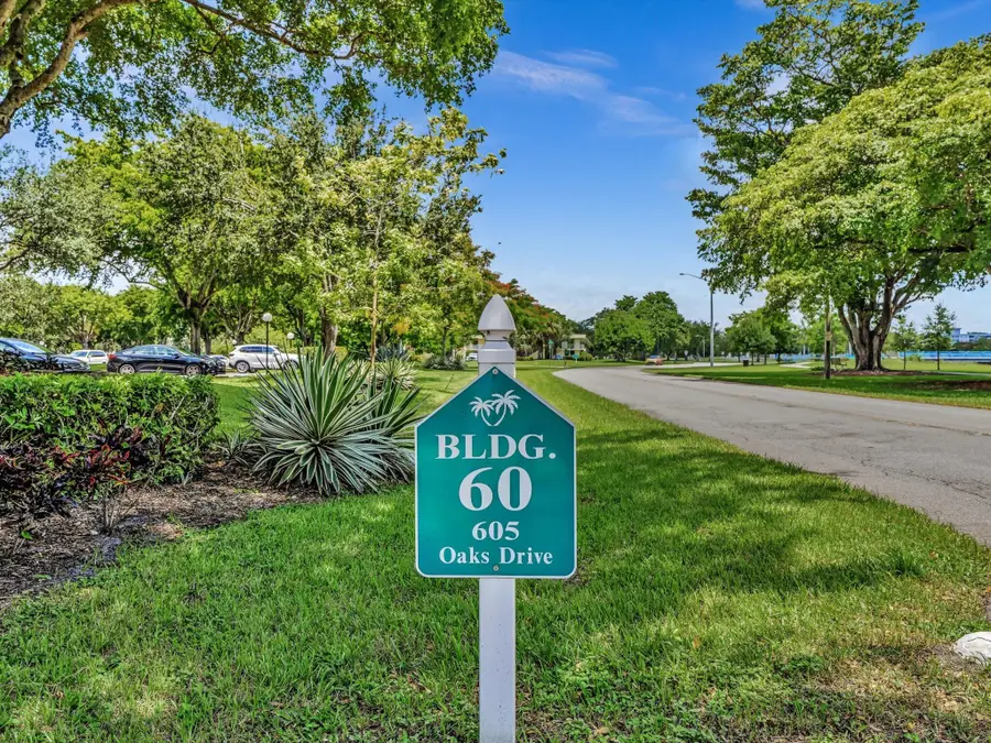605 Oaks Drive #810, Pompano Beach, FL 33069 - #2