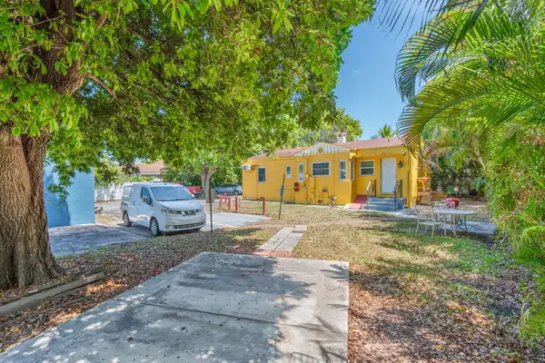 2221 Fillmore Street #2221-2223, Hollywood, FL 33020
