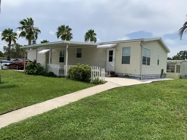28 SE Flamenco Way, Port St Lucie, FL 34952