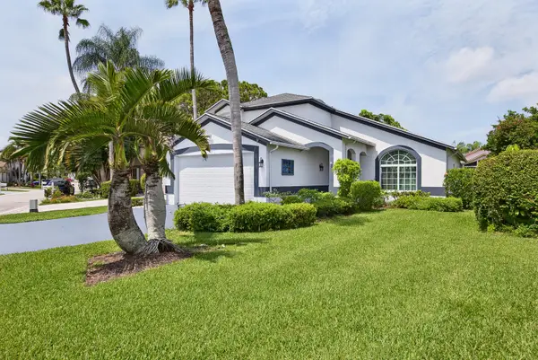 126 Hammocks Drive, Greenacres, FL 33413