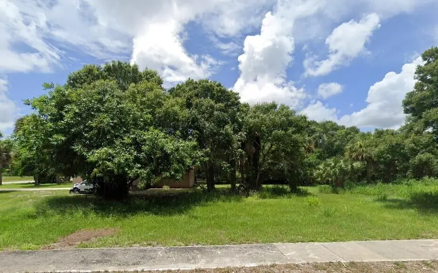 423 N 19th N Street, Fort Pierce, FL 34950 - #2