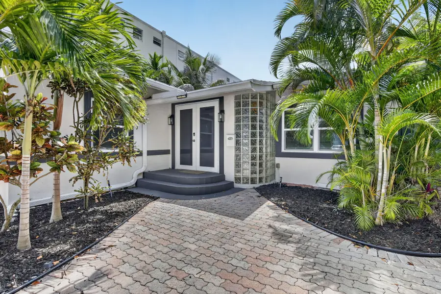 615 NE 13th Avenue, Fort Lauderdale, FL 33304 - #2