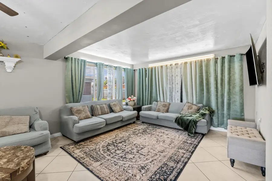 8460 NW 15th Street, Pembroke Pines, FL 33024 - #2