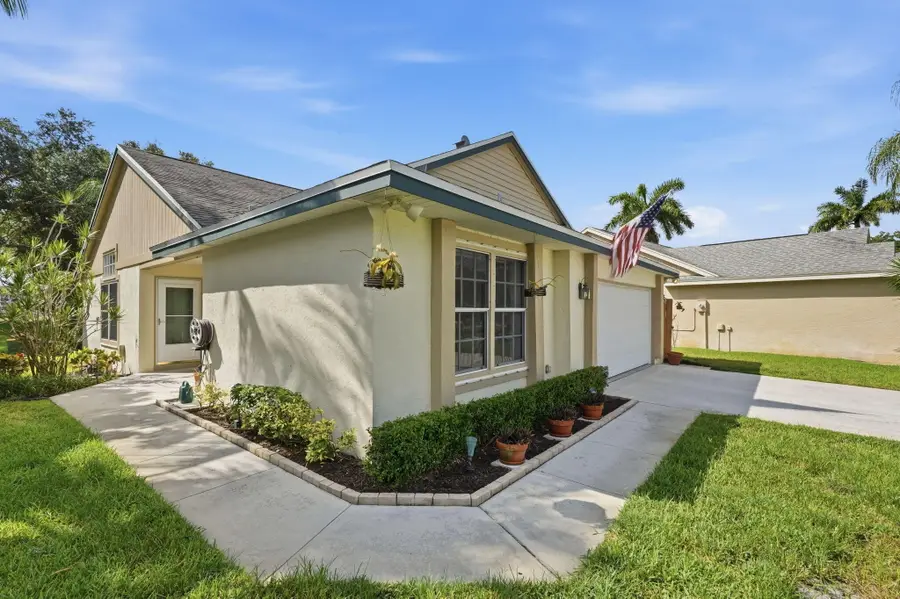 19 Misty Meadow Drive, Boynton Beach, FL 33436 - #2