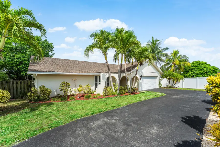 966 NW 37th Avenue, Delray Beach, FL 33445 - #2
