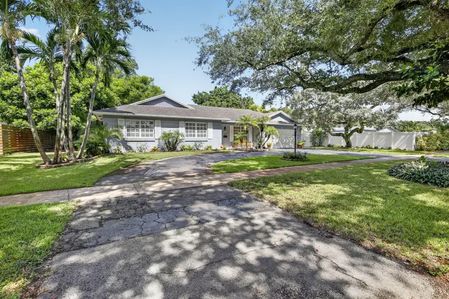 721 SW 59th Avenue, Plantation, FL 33317 - #2