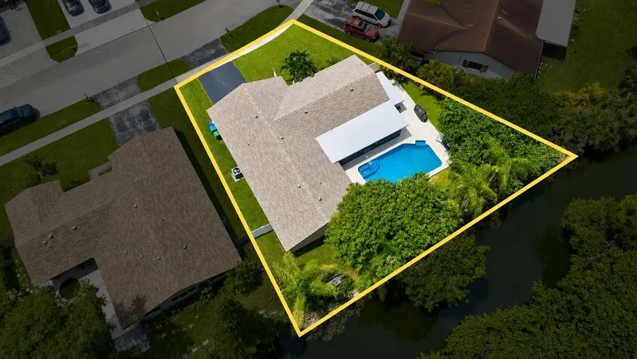7041 NW 23rd Street, Margate, FL 33063 - #2