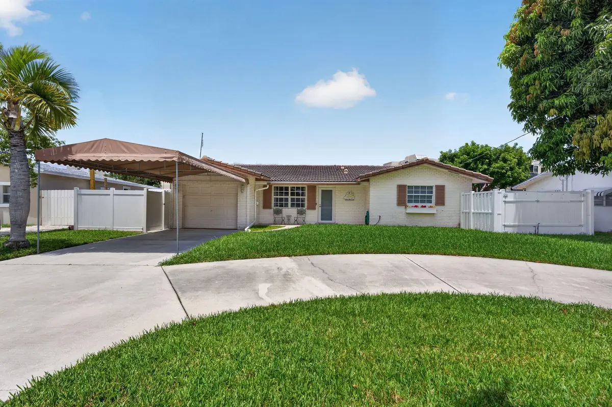 535 NE 8th Avenue, Deerfield Beach, FL 33441 - #1