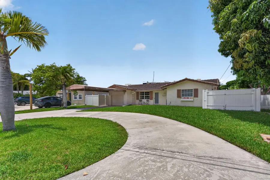 535 NE 8th Avenue, Deerfield Beach, FL 33441 - #3