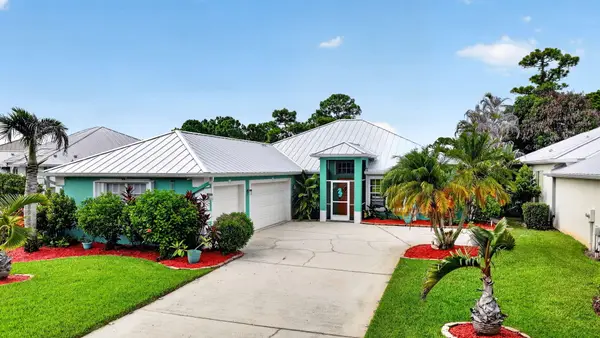 482 NW Sunflower Place, Jensen Beach, FL 34957