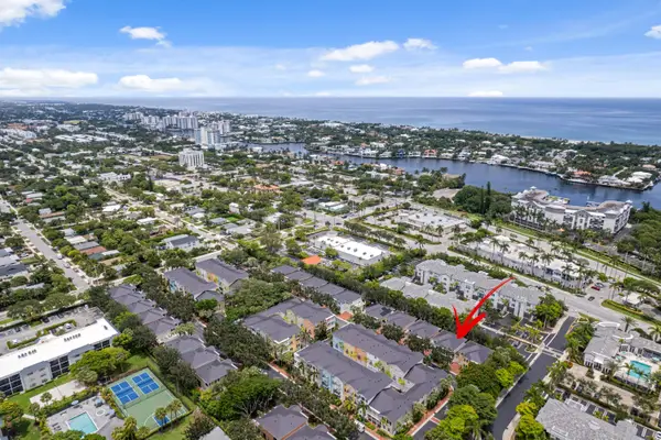 1057 E Heritage Club Circle, Delray Beach, FL 33483