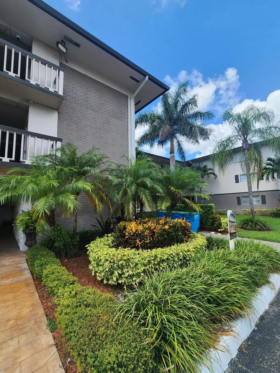 4900 Washington Street #307, Hollywood, FL 33021 - #2