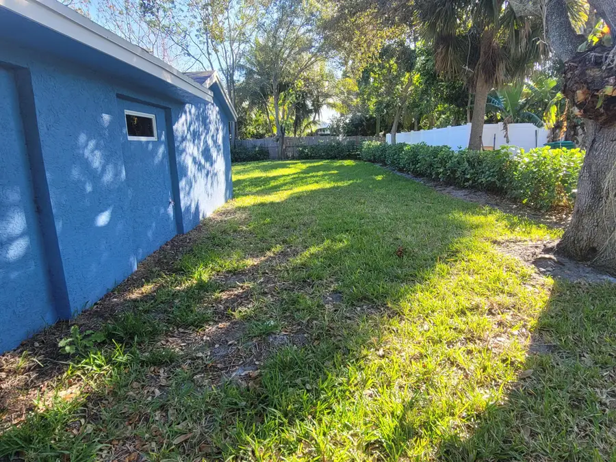 106 E Chandler Road, West Palm Beach, FL 33406 - #2