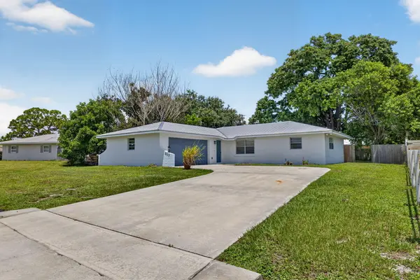 313 SE Atlas Terrace, Port St Lucie, FL 34983
