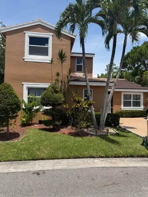188 Caribe Court, Greenacres, FL 33413