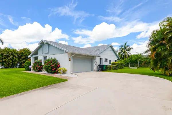 1872 SE Elrose Street, Port St Lucie, FL 34952