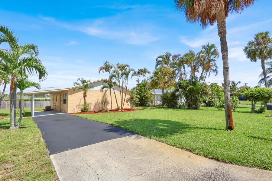 357 Garden Boulevard, Palm Beach Gardens, FL 33410 - #2