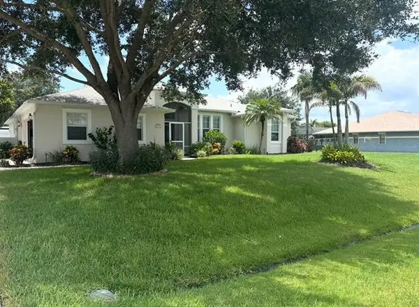 2062 SE Harding Street, Port St Lucie, FL 34952
