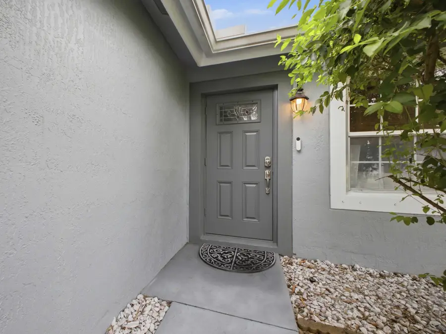 5418 Club Circle, Haverhill, FL 33415 - #3