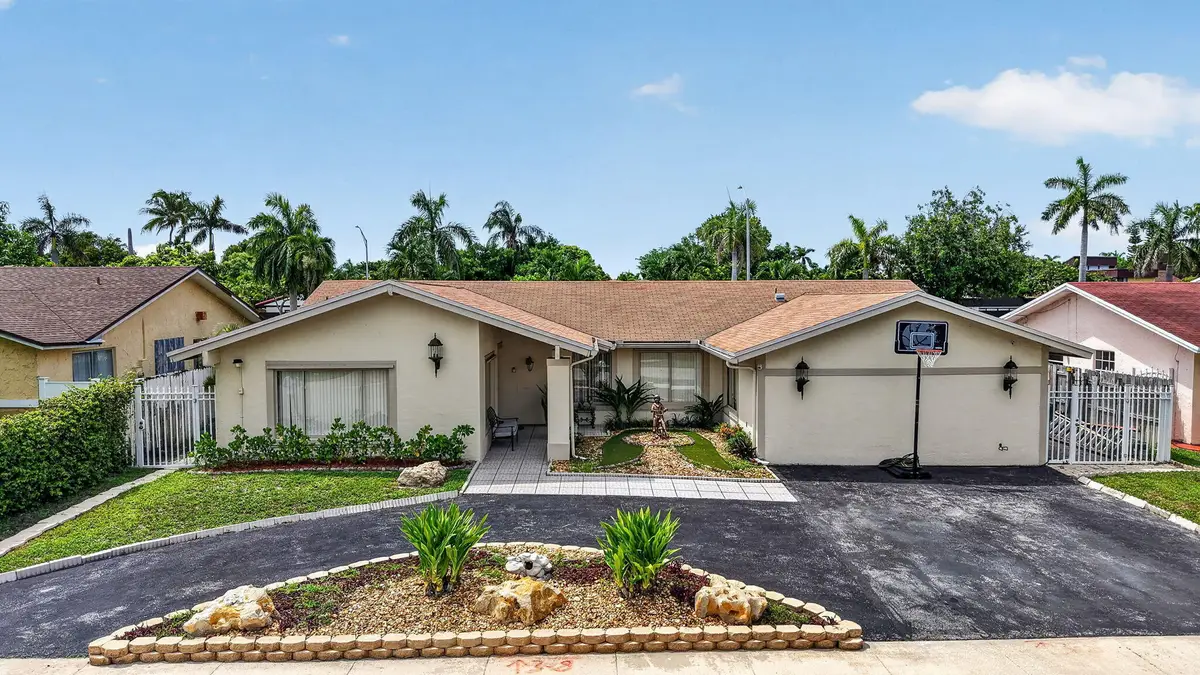 910 NE 205th Street, Miami, FL 33179 - #1