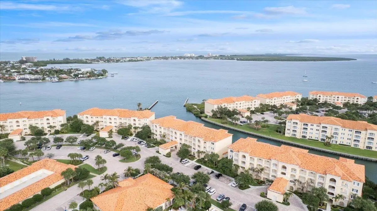 5 Harbour Isle Drive E #103 with Garage, Fort Pierce, FL 34949 - #1