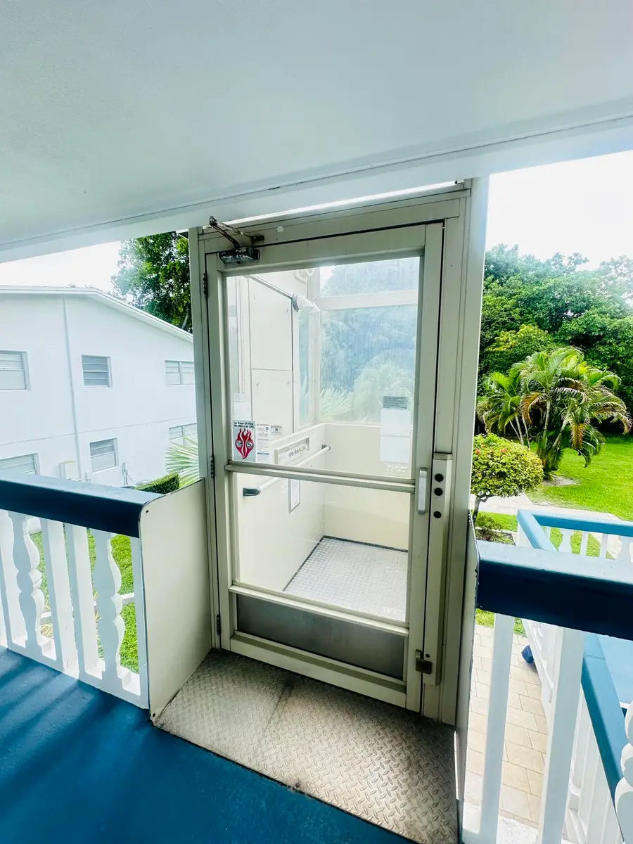 59 Oakridge E, Deerfield Beach, FL 33442 - #2