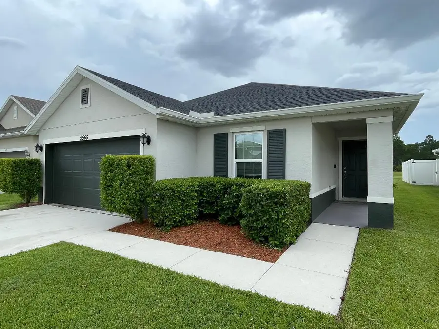5565 NW Pine Trail Circle, Port Saint Lucie, FL 34983 - #3