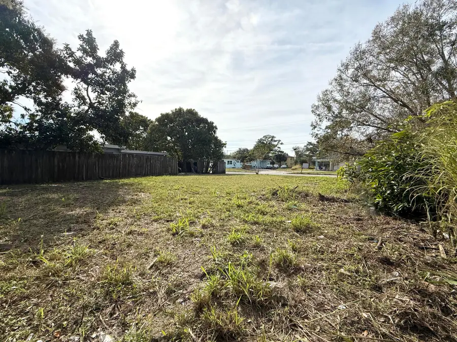 804 N 22nd Street, Fort Pierce, FL 34950 - #3