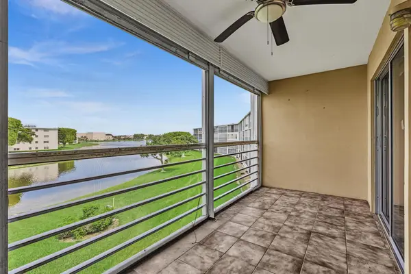 3076 Cornwall D, Boca Raton, FL 33434