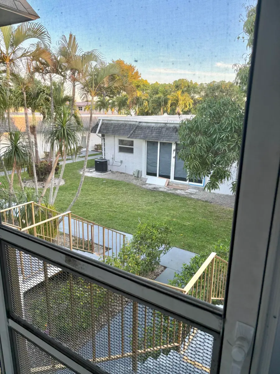 161 Plymouth V, West Palm Beach, FL 33417 - #2