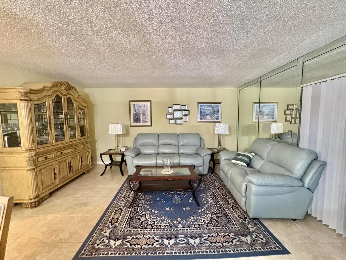 160 Plymouth V, West Palm Beach, FL 33417 - #1