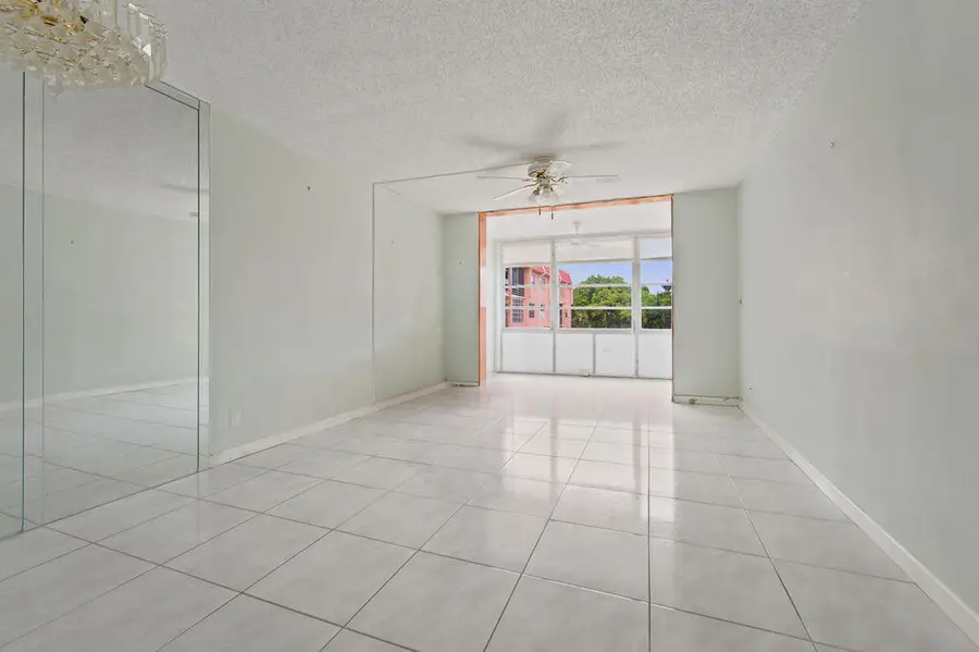 9641 Sunrise Lakes Boulevard #208, Sunrise, FL 33322 - #2