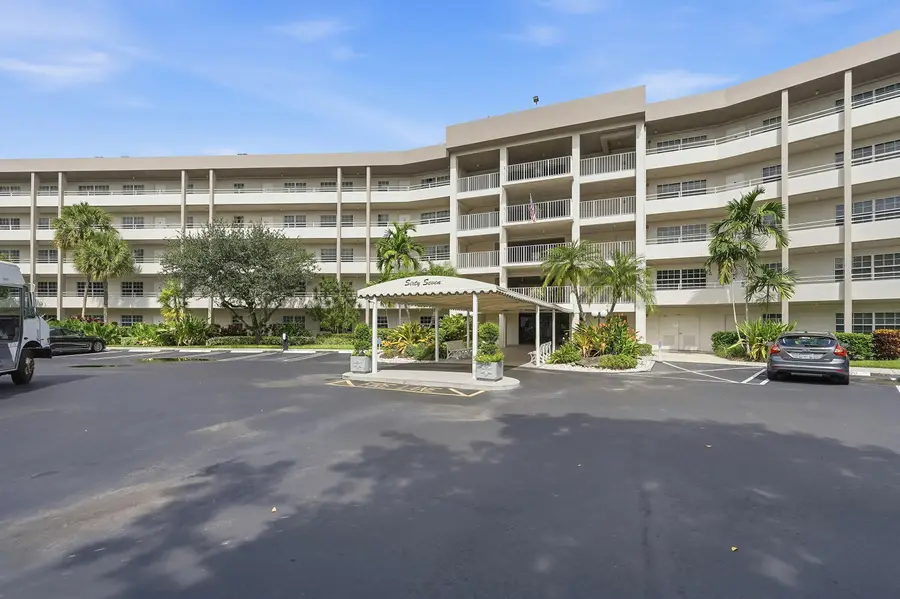 555 Oaks Lane #303, Pompano Beach, FL 33069 - #2