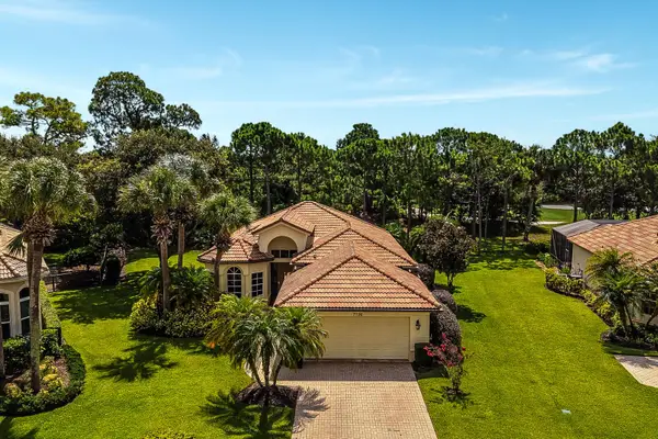 7726 Greenbrier Circle, Port St Lucie, FL 34986